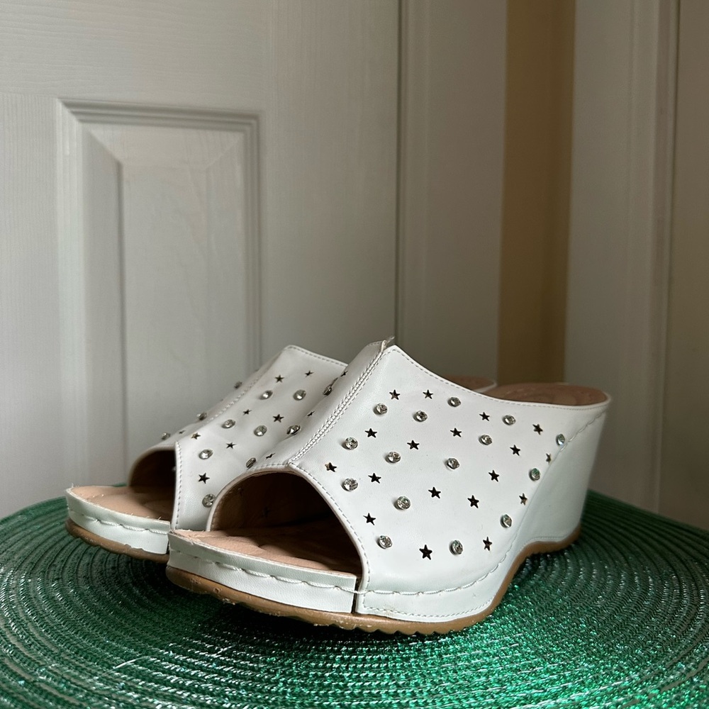 Atalina White Star Rhinestone Platform Wedge - Picture 3 of 12